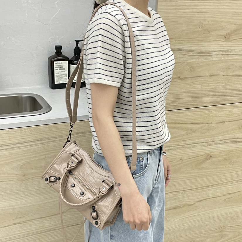 J PLACE韓國直郵實拍女裝新品熱賣26春夏推薦單肩斜跨包J PLACE單肩/斜跨包