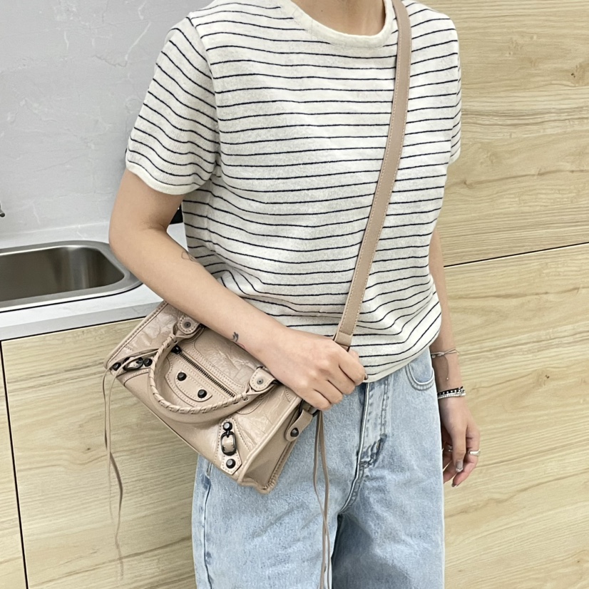 J PLACE韓國直郵實拍女裝新品熱賣26春夏推薦單肩斜跨包J PLACE單肩/斜跨包