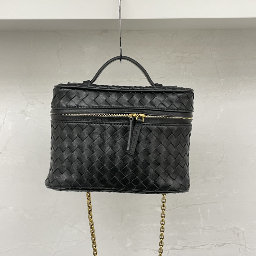 J PLACE韓國代購女裝新款26春夏時尚推薦單肩斜跨包羊皮J PLACE單肩/斜跨包