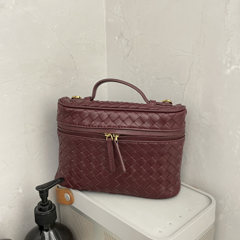 J PLACE韓國代購女裝新款26春夏時尚推薦單肩斜跨包羊皮J PLACE單肩/斜跨包