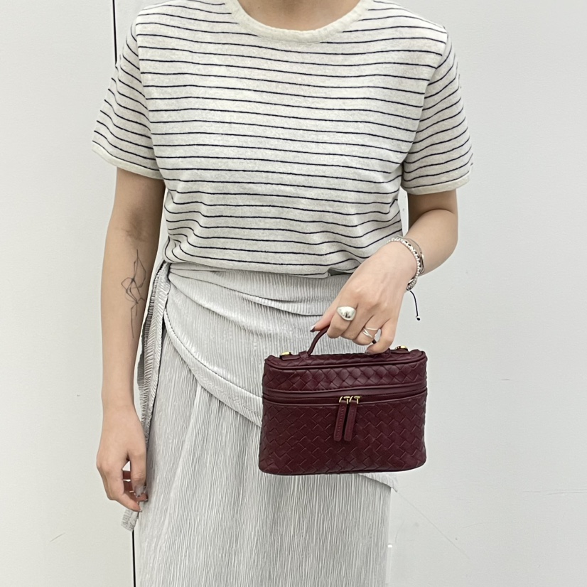 J PLACE韓國代購女裝新款26春夏時尚推薦單肩斜跨包羊皮J PLACE單肩/斜跨包