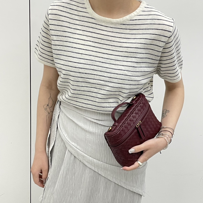 J PLACE韓國代購女裝新款26春夏時尚推薦單肩斜跨包羊皮J PLACE單肩/斜跨包