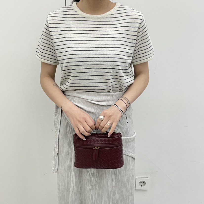 J PLACE韓國代購女裝新款26春夏時尚推薦單肩斜跨包羊皮J PLACE單肩/斜跨包