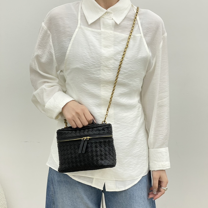 J PLACE韓國代購女裝新款26春夏時尚推薦單肩斜跨包羊皮J PLACE單肩/斜跨包