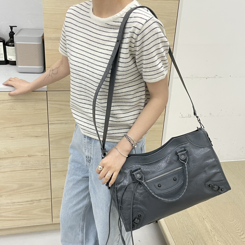 J PLACE韓國代購女裝新款休閑推薦時尚熱賣人氣單肩斜跨包J PLACE單肩/斜跨包