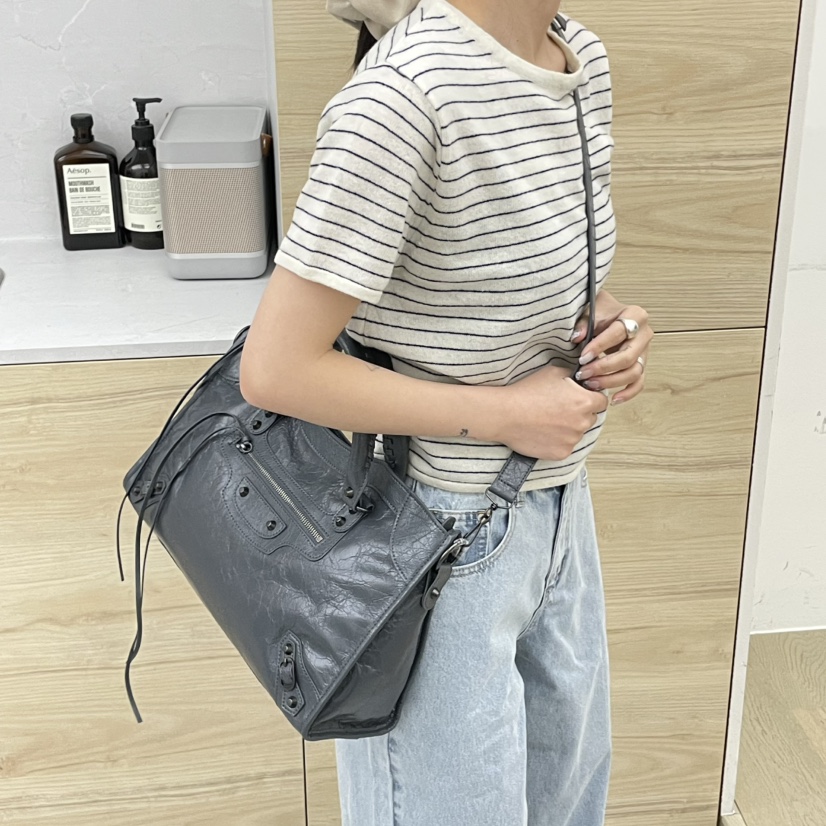 J PLACE韓國代購女裝新款休閑推薦時尚熱賣人氣單肩斜跨包J PLACE單肩/斜跨包