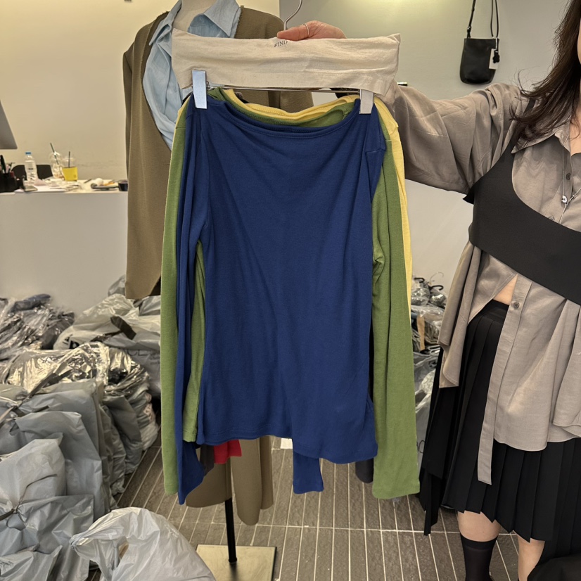 FIND-P東大門代購女裝新品人氣長袖T恤不含內搭天絲纖維FIND-P長袖T恤圖色2