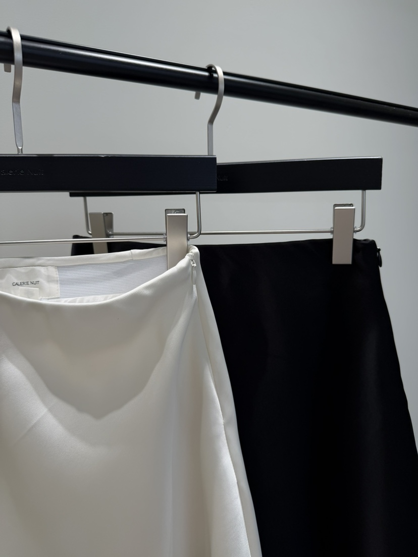 GALERIE NUIT韓國直郵女裝新品職業26春夏推薦真品短裙緞面GALERIE NUIT短裙