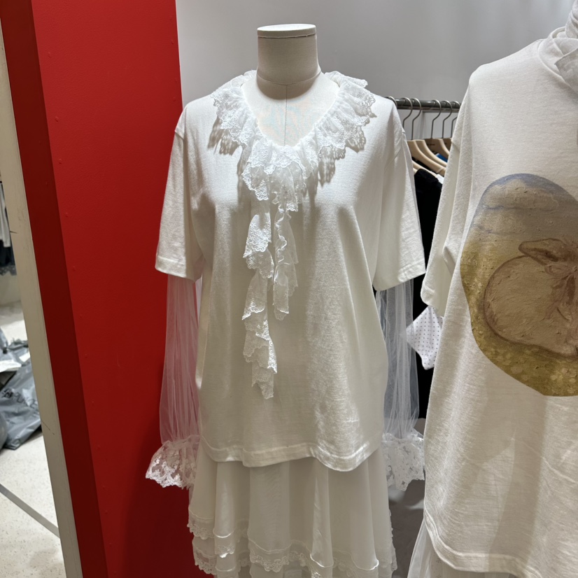 MINI UNNI韓國東大門直郵女士新款26春夏長袖T恤假兩件披肩蕾絲MINI UNNI長袖T恤圖色1