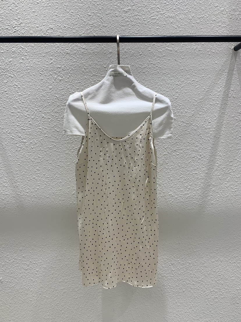 LUCY SALON韓國東大門代購女裝新款人氣休閑熱賣吊帶背心LUCY SALON吊帶/背心圖色1