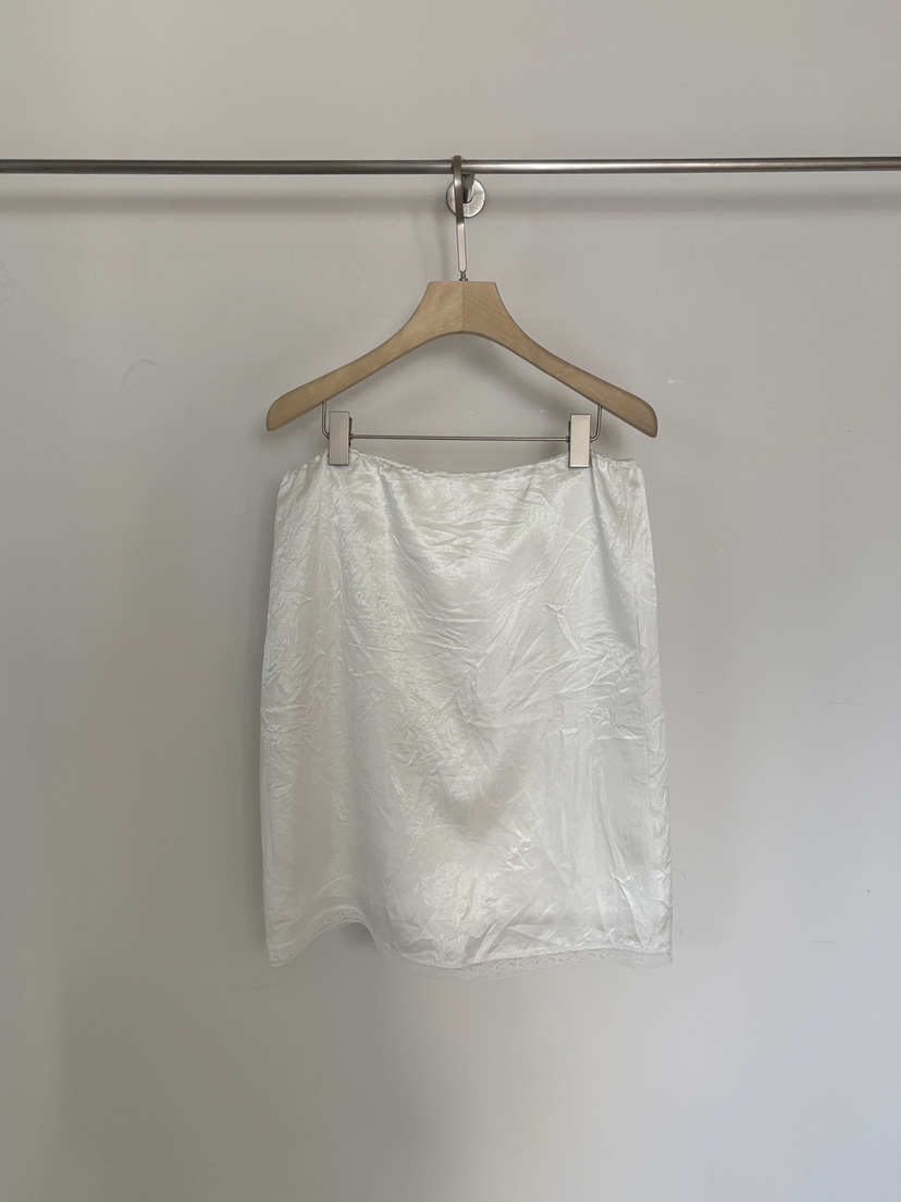 VERGAMOT韓國東大門代購女裝新品熱賣人氣時尚職業推薦短裙VERGAMOT短裙