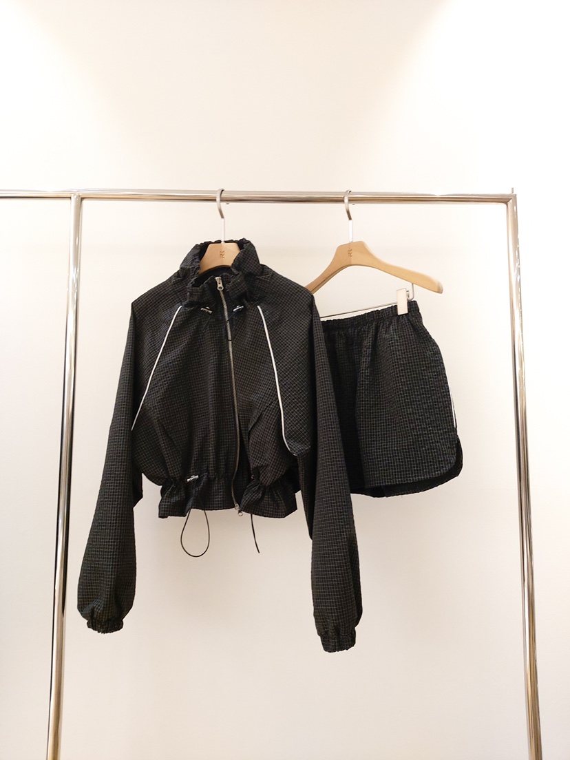 MUSHROOM-A韓國代購女士新款26春夏人氣休閑推薦套裝兩件套MUSHROOM套裝圖色3實際價格90000