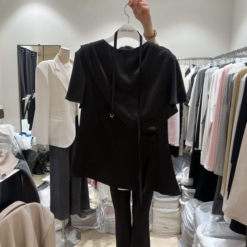 LOVE SOME東大門直郵女裝新款26春夏襯衫蕾絲衫褶皺緞面LOVE SOME襯衫/蕾絲衫圖色2