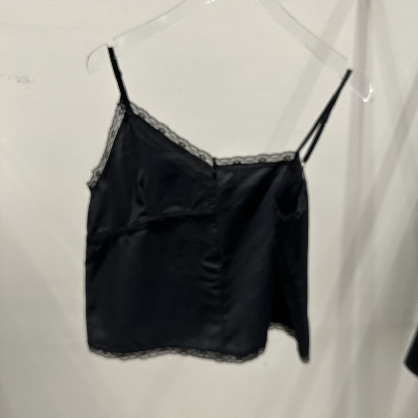 OUTFIT東大門實拍女裝新品休閑真品26春夏人氣職業吊帶背心OUTFIT吊帶/背心圖色1