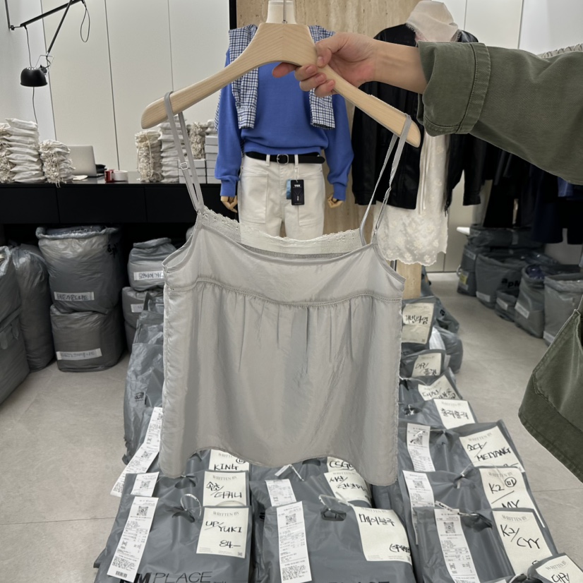 WRITTEN BY東大門代購女裝新款職業真品時尚吊帶背心蕾絲WRITTEN BY吊帶/背心