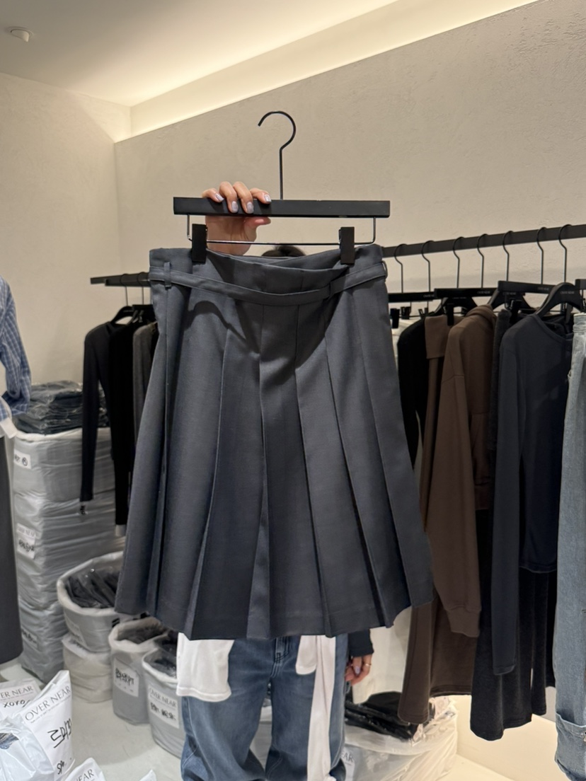 OVER NEAR韓國代購女裝新款人氣熱賣半身裙中短裙不含褲子OVER NEAR半身裙/中短裙