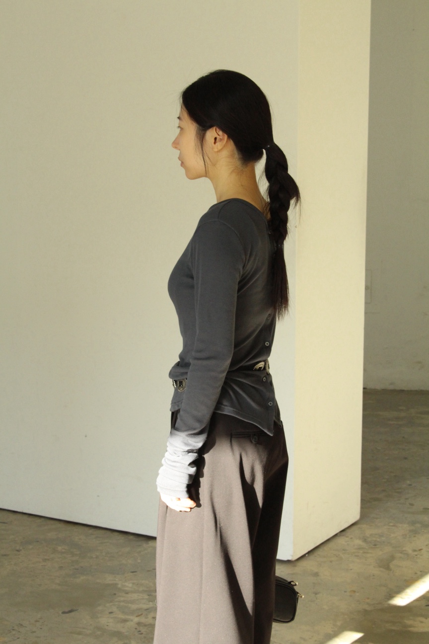 OVER NEAR韓國直郵女士新款26春夏時尚休閑人氣職業長袖T恤OVER NEAR長袖T恤