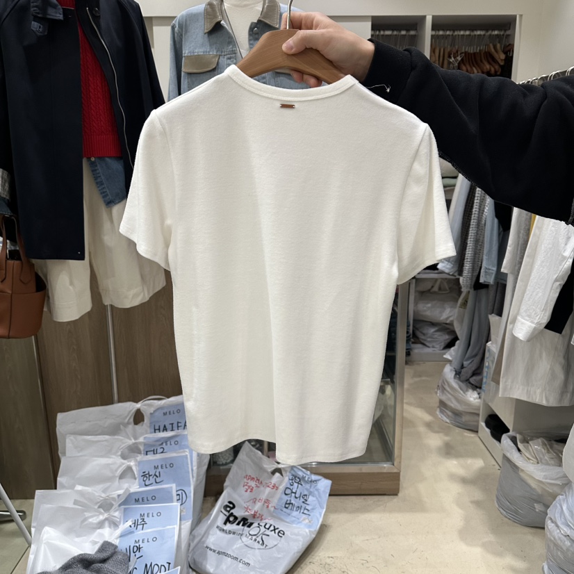 MELO韓國直郵女裝新品熱賣時尚人氣職業26春夏休閑推薦T恤MELOT恤
