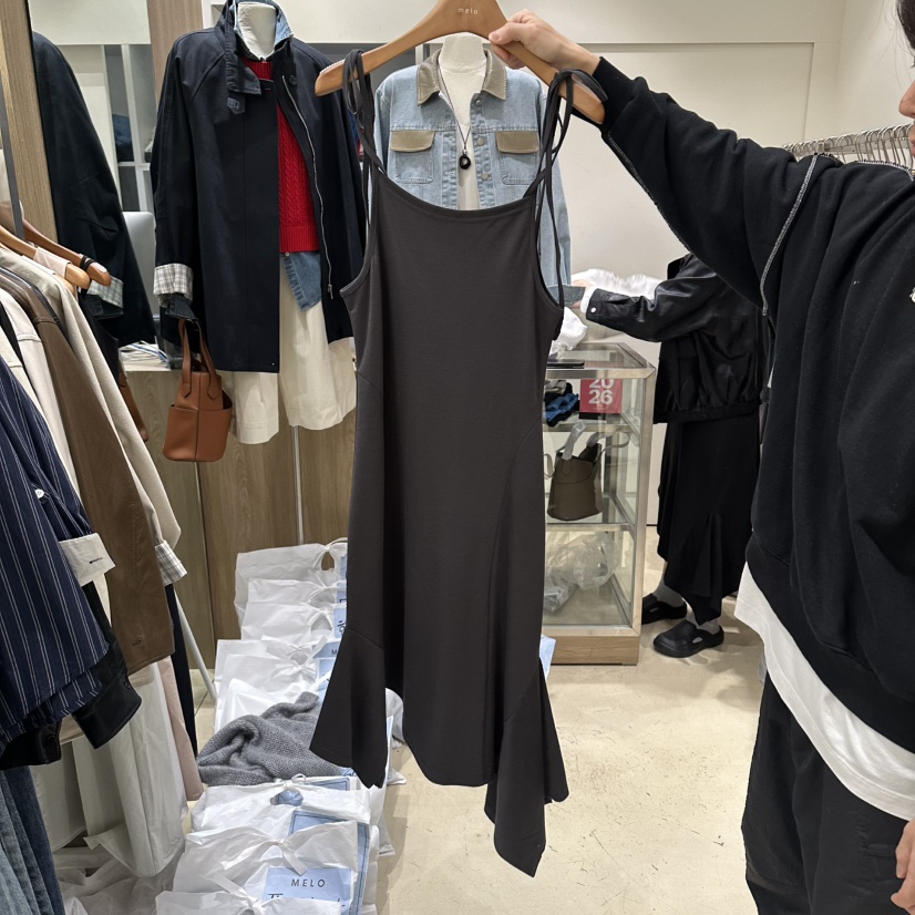 MELO韓國直郵女士新款26春夏熱賣推薦職業休閑時尚連衣裙MELO連衣裙圖色2墨色