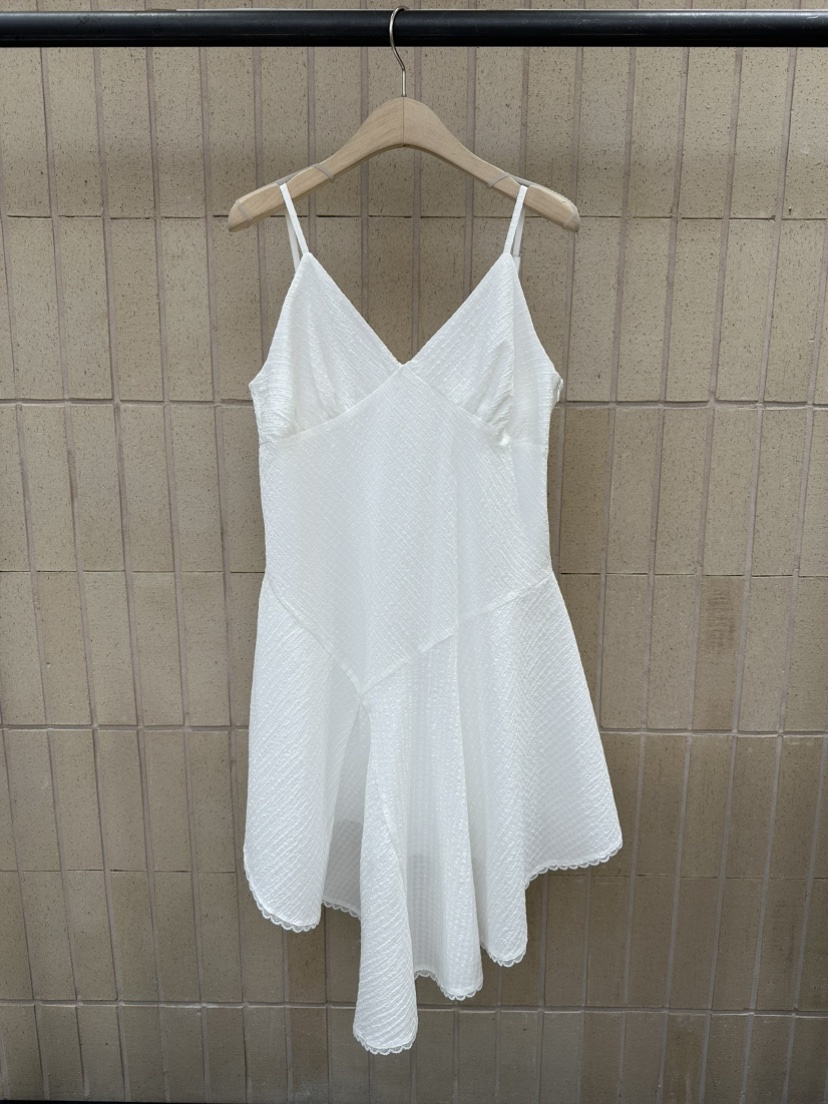 FOSET韓國直郵實拍女士新品職業推薦人氣熱賣26春夏吊帶背心FOSET吊帶/背心圖色1