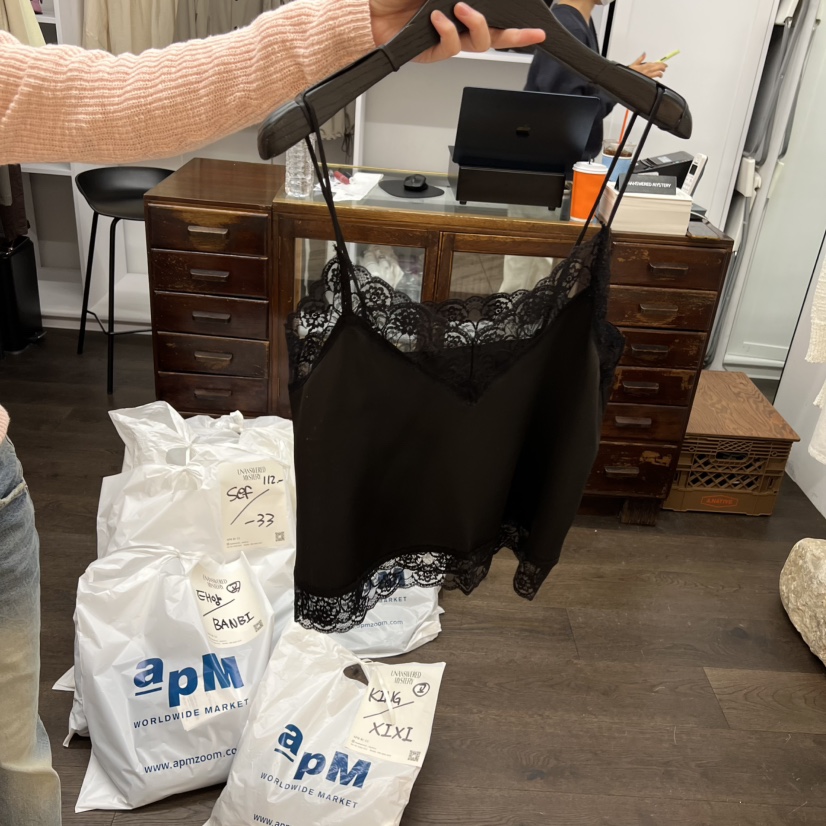 UNANSWERED-MYSTERY/FIFO韓國直郵實拍女士新品推薦吊帶背心緞面UNANSWERED-MYSTERY/FIFO吊帶/背心圖色3