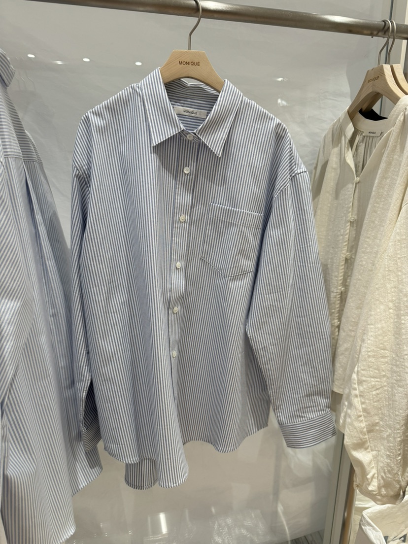 MONIQUE韓國代購女裝新款人氣26春夏職業時尚襯衫蕾絲衫條紋MONIQUE襯衫/蕾絲衫圖色2