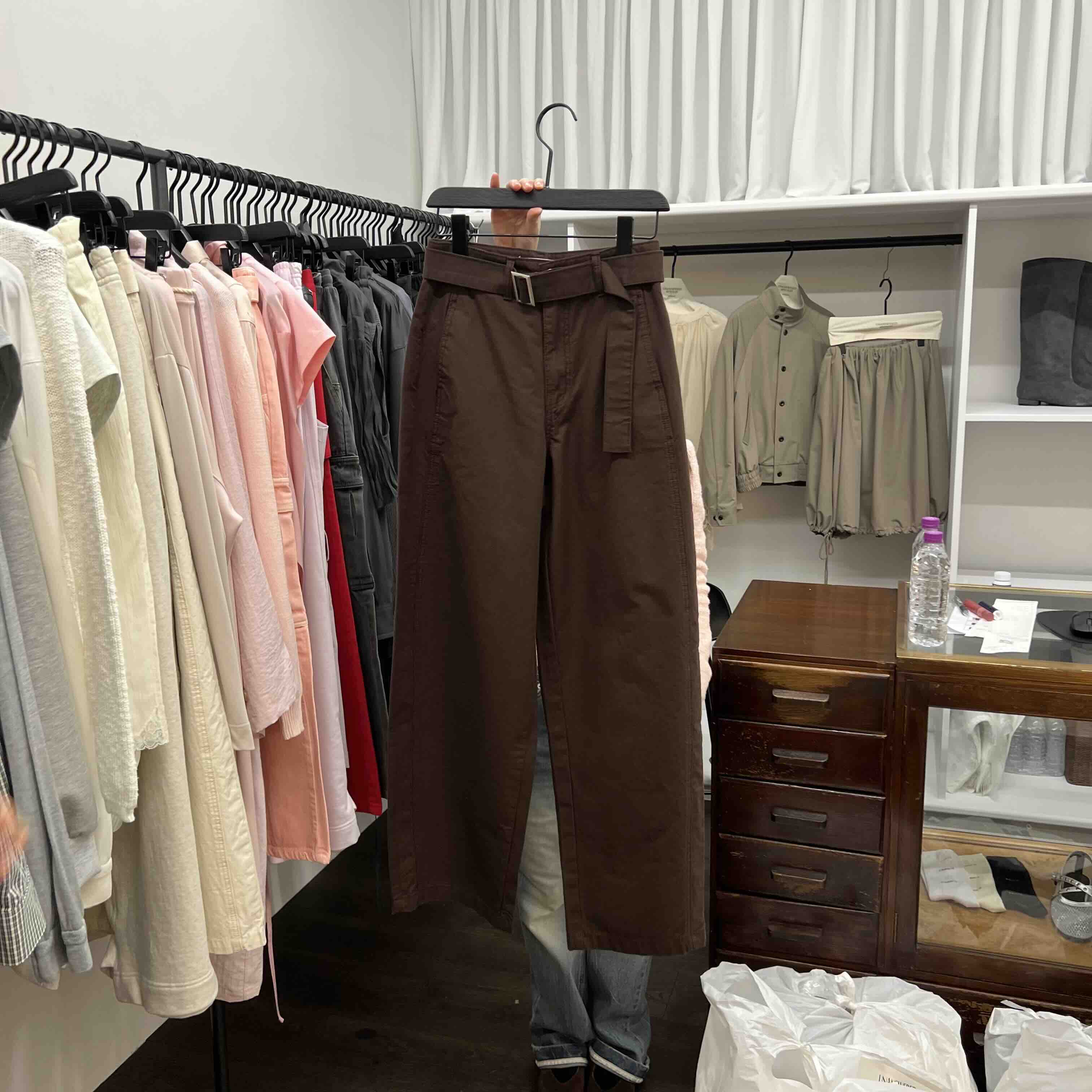 UNANSWERED-MYSTERY/FIFO東大門實拍女士新品推薦休閑褲含腰帶棉UNANSWERED-MYSTERY/FIFO休閑褲圖色1