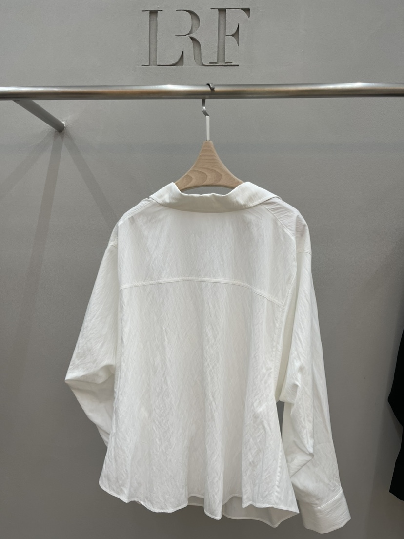 PLUS HONG-P韓國直郵女士新款時尚推薦人氣職業襯衫蕾絲衫LORA FAMILY/PLUS HONG襯衫/蕾絲衫