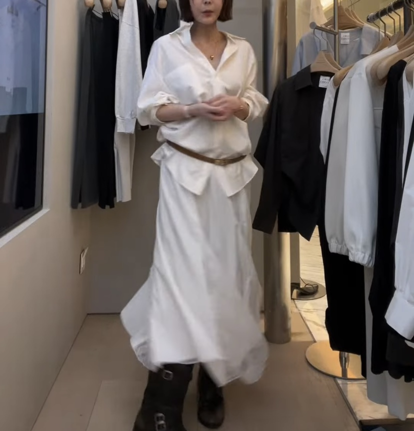 PLUS HONG-P韓國直郵女士新款時尚推薦人氣職業襯衫蕾絲衫LORA FAMILY/PLUS HONG襯衫/蕾絲衫