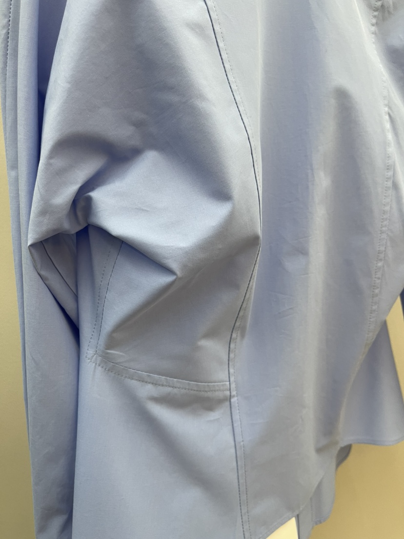 PLUS HONG-P韓國東大門直郵女裝新款時尚職業襯衫蕾絲衫LORA FAMILY/PLUS HONG襯衫/蕾絲衫