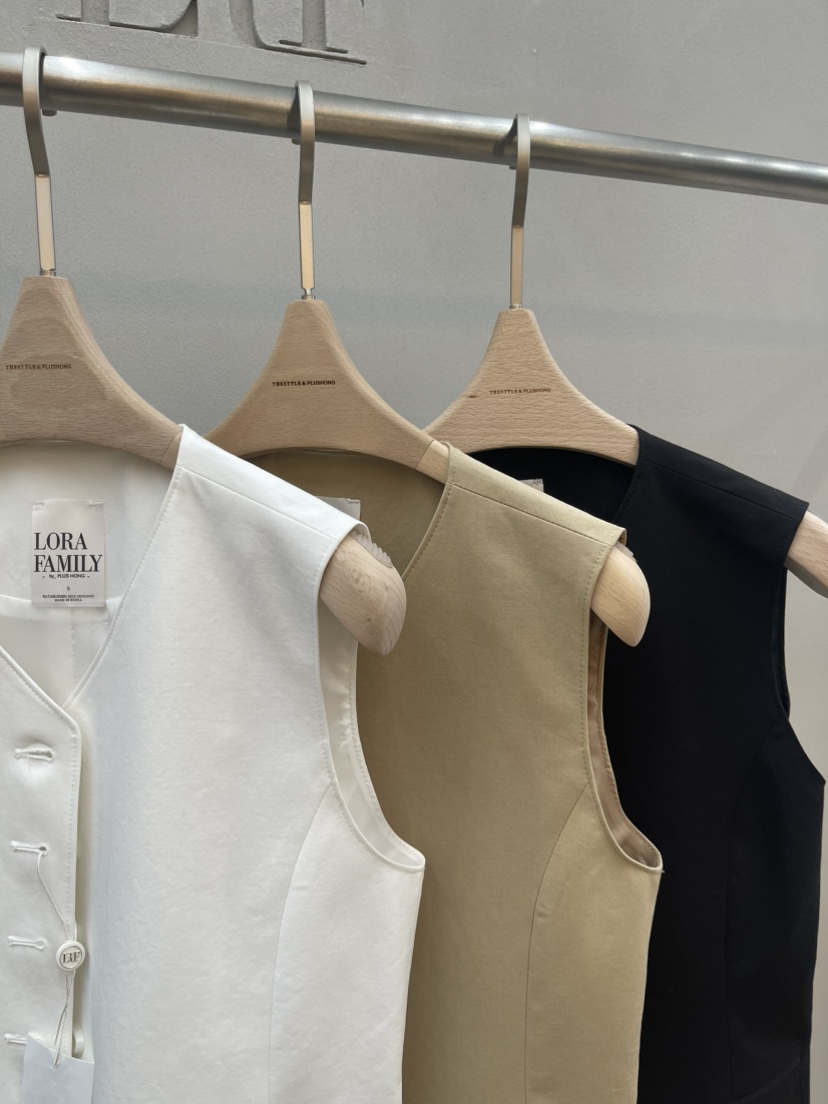 PLUS HONG-P韓國東大門代購女士新款人氣推薦休閑熱賣馬甲LORA FAMILY/PLUS HONG馬甲