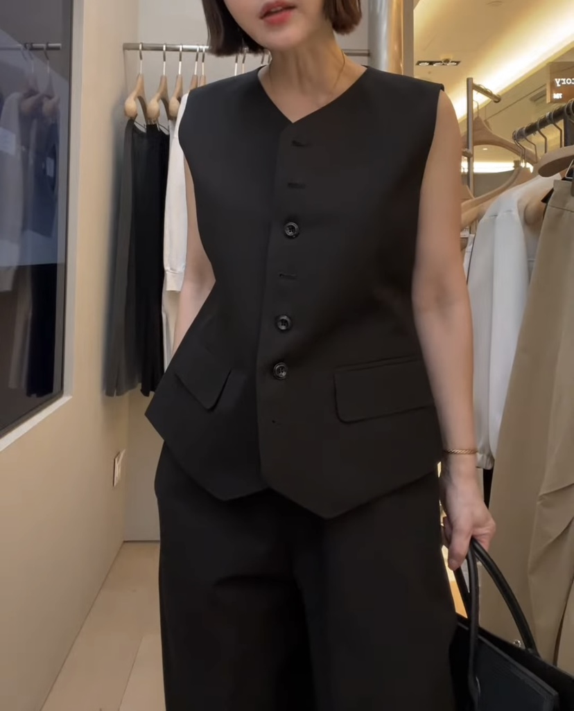 PLUS HONG-P韓國東大門代購女士新款人氣推薦休閑熱賣馬甲LORA FAMILY/PLUS HONG馬甲