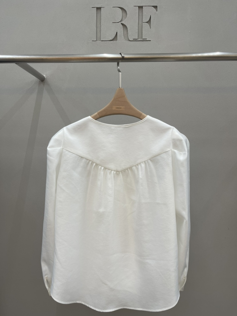 PLUS HONG-P韓國東大門代購女士新款推薦襯衫蕾絲衫泡泡袖紐扣LORA FAMILY/PLUS HONG襯衫/蕾絲衫