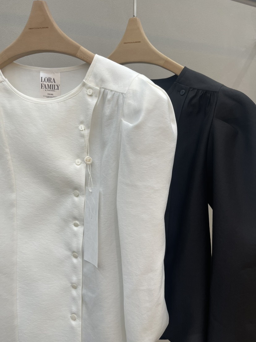 PLUS HONG-P韓國東大門代購女士新款推薦襯衫蕾絲衫泡泡袖紐扣LORA FAMILY/PLUS HONG襯衫/蕾絲衫