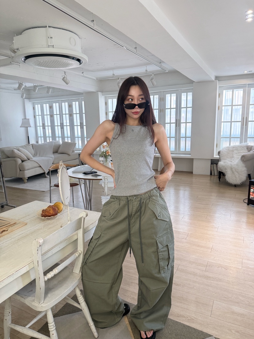 LUMIPLE韓國東大門直郵女裝新品推薦職業時尚吊帶背心刺繡LUMIPLE吊帶/背心