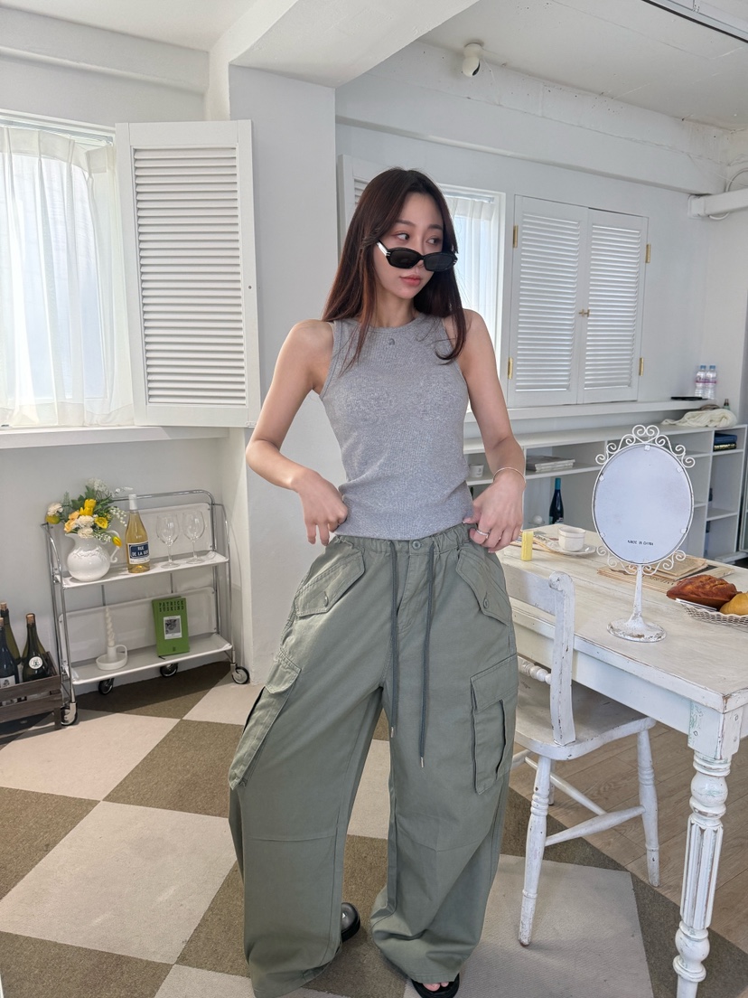 LUMIPLE韓國東大門直郵女裝新品推薦職業時尚吊帶背心刺繡LUMIPLE吊帶/背心