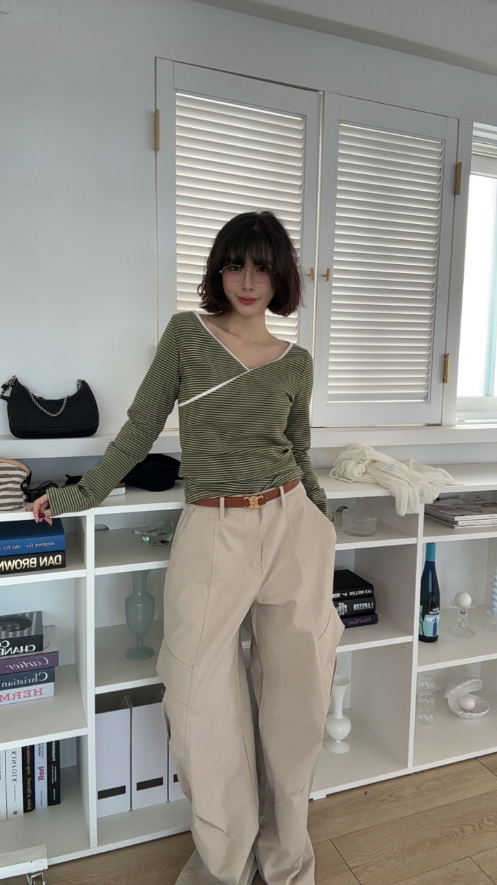 LUMIPLE韓國直郵女士新品推薦時尚職業26春夏熱賣長袖T恤V領LUMIPLE長袖T恤