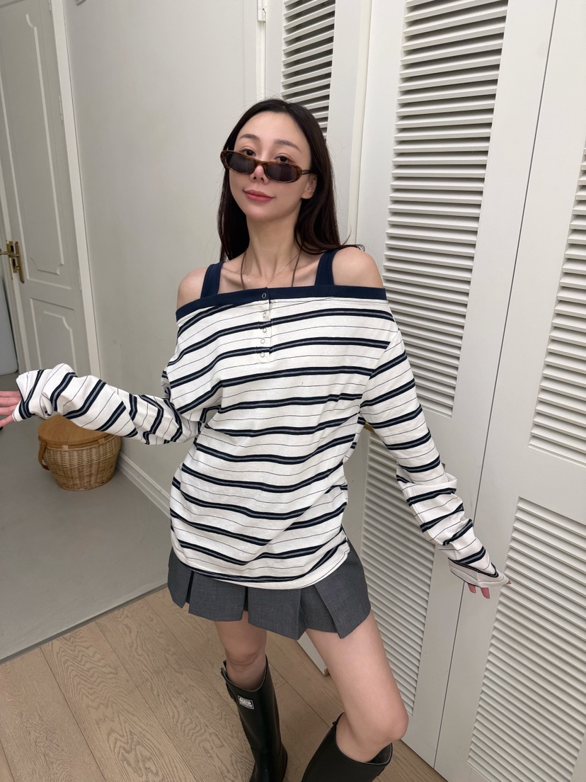 LUMIPLE韓國代購女士新款休閑時尚推薦熱賣26春夏長袖T恤露肩LUMIPLE長袖T恤圖色1