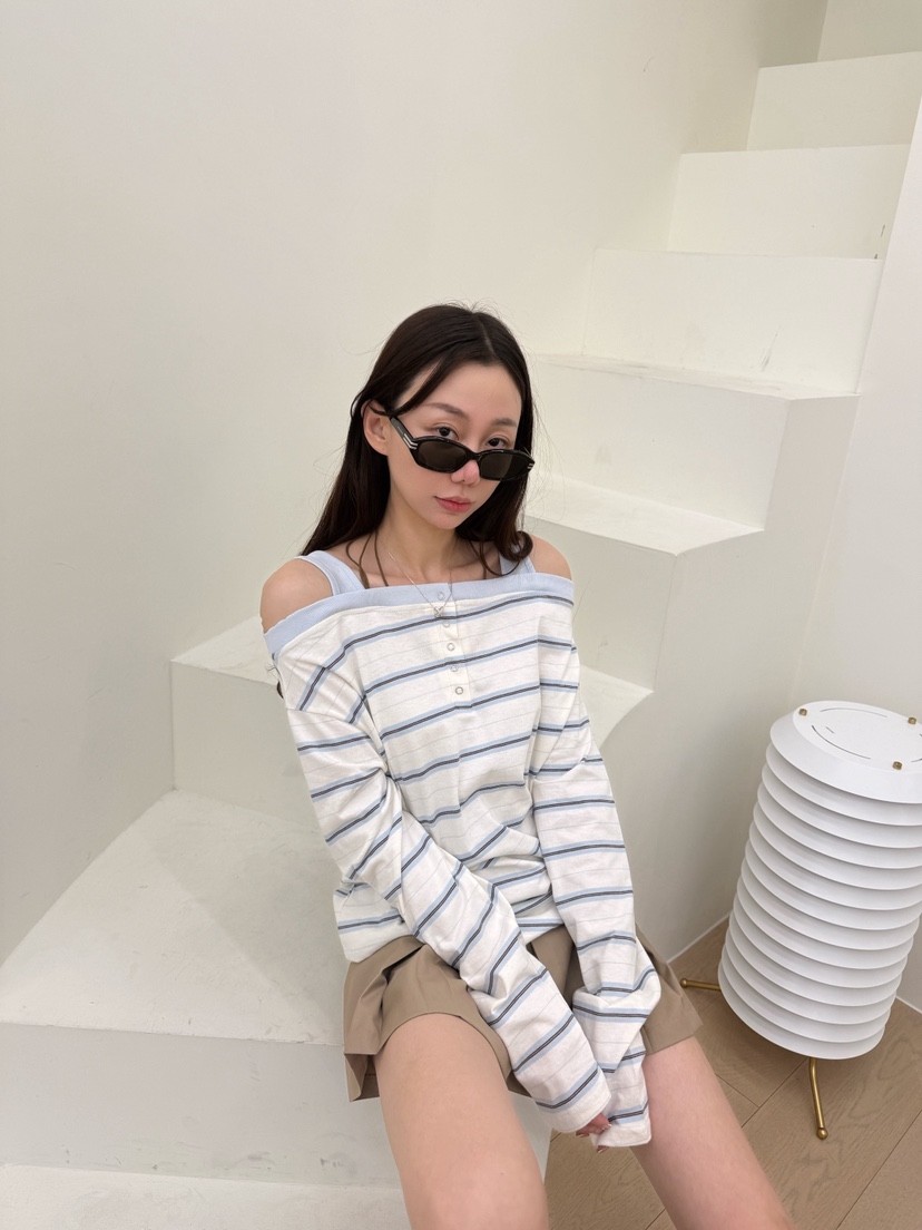 LUMIPLE韓國代購女士新款休閑時尚推薦熱賣26春夏長袖T恤露肩LUMIPLE長袖T恤圖色2