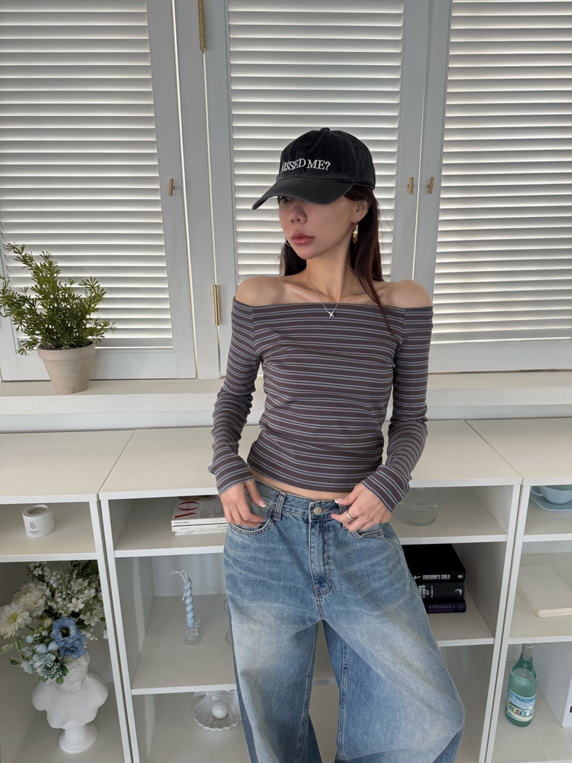 LUMIPLE韓國東大門直郵女裝新品職業人氣時尚長袖T恤露肩LUMIPLE長袖T恤