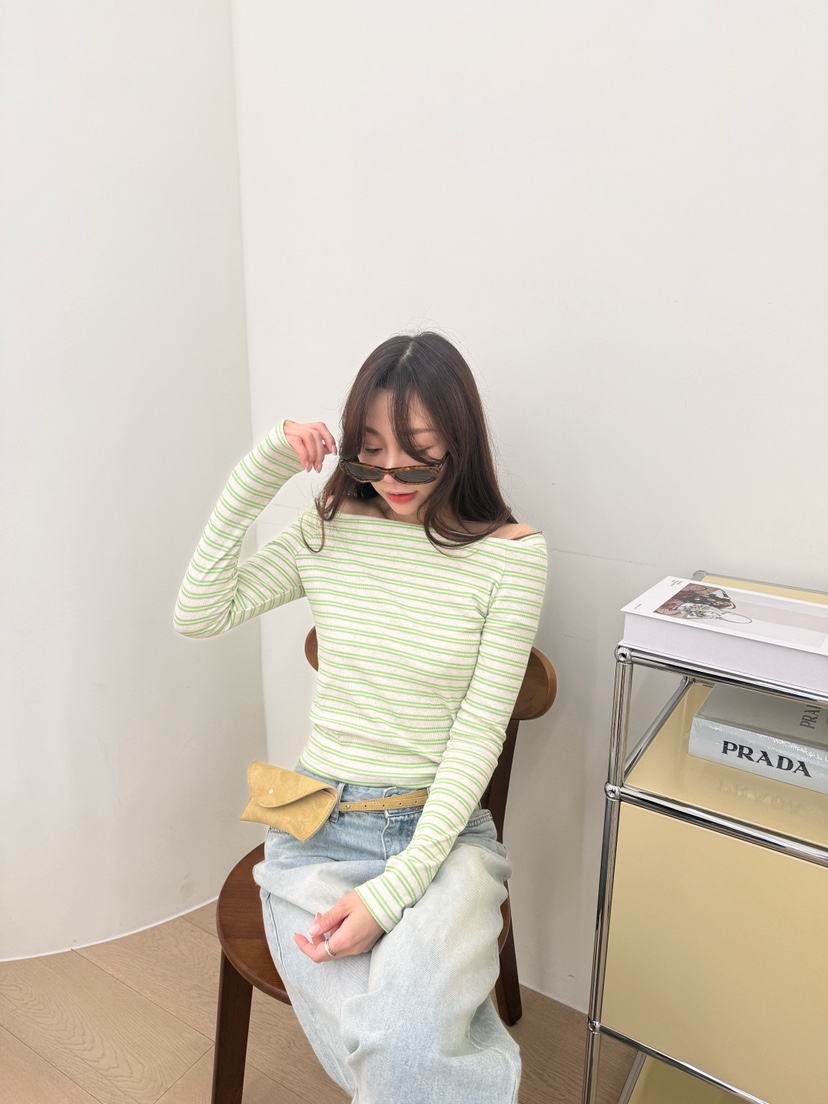 LUMIPLE韓國東大門直郵女裝新品職業人氣時尚長袖T恤露肩LUMIPLE長袖T恤