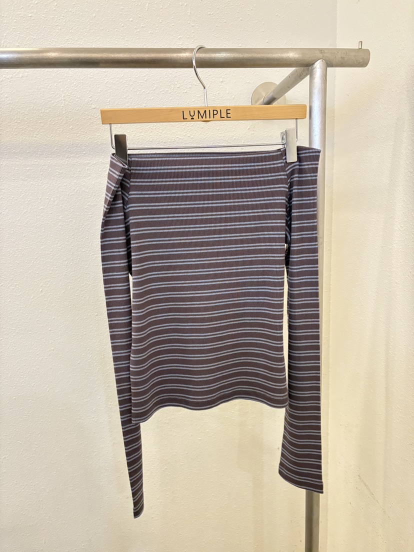 LUMIPLE韓國東大門直郵女裝新品職業人氣時尚長袖T恤露肩LUMIPLE長袖T恤圖色1