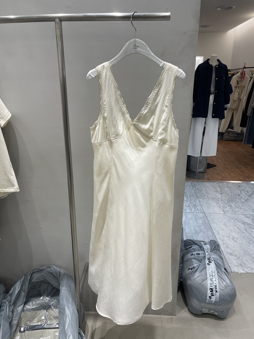 THE SECOND GROW/QUEENSRABBIT韓國直郵女士新款休閑連衣裙緞面THE SECOND GROW/QUEENSRABBIT連衣裙圖色1