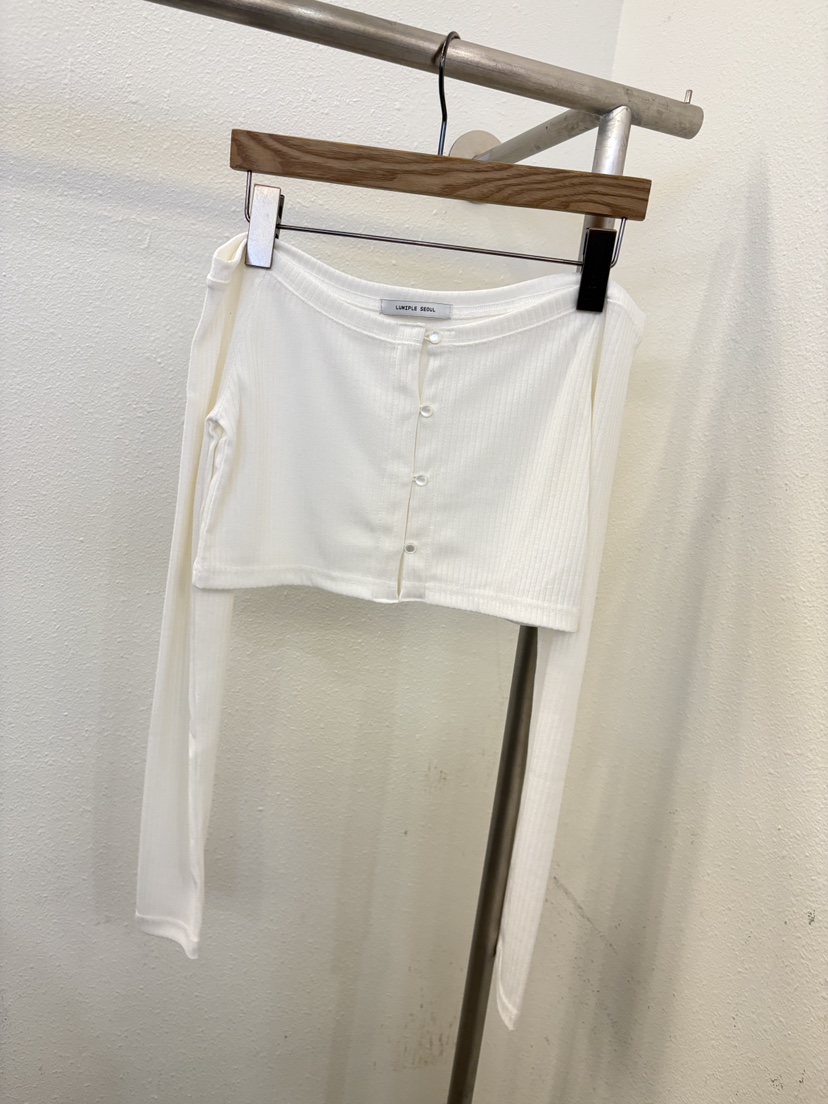 LUMIPLE韓國直郵女士新款時尚職業推薦休閑長袖T恤羊毛衫LUMIPLE長袖T恤圖色1