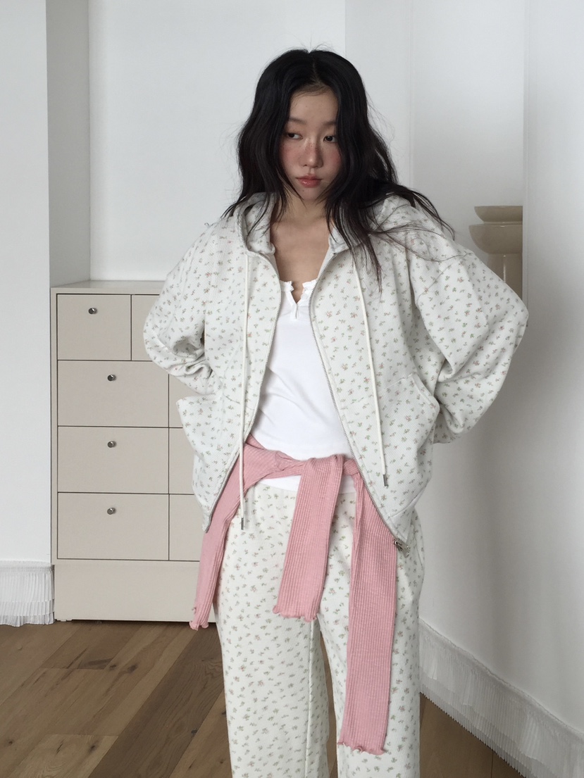 LOVE MOMENT東大門實拍女裝新款26春夏夾克連帽拉鏈衫花朵LOVE MOMENT夾克