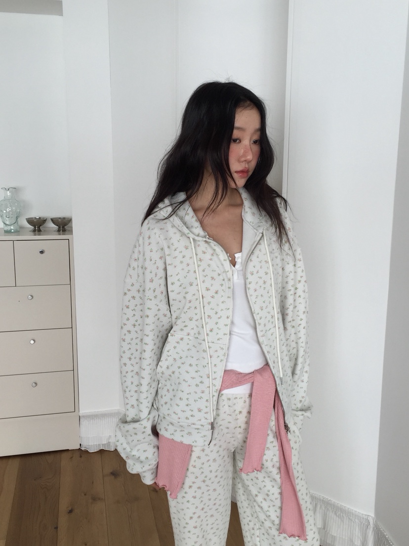 LOVE MOMENT東大門實拍女裝新款26春夏夾克連帽拉鏈衫花朵LOVE MOMENT夾克