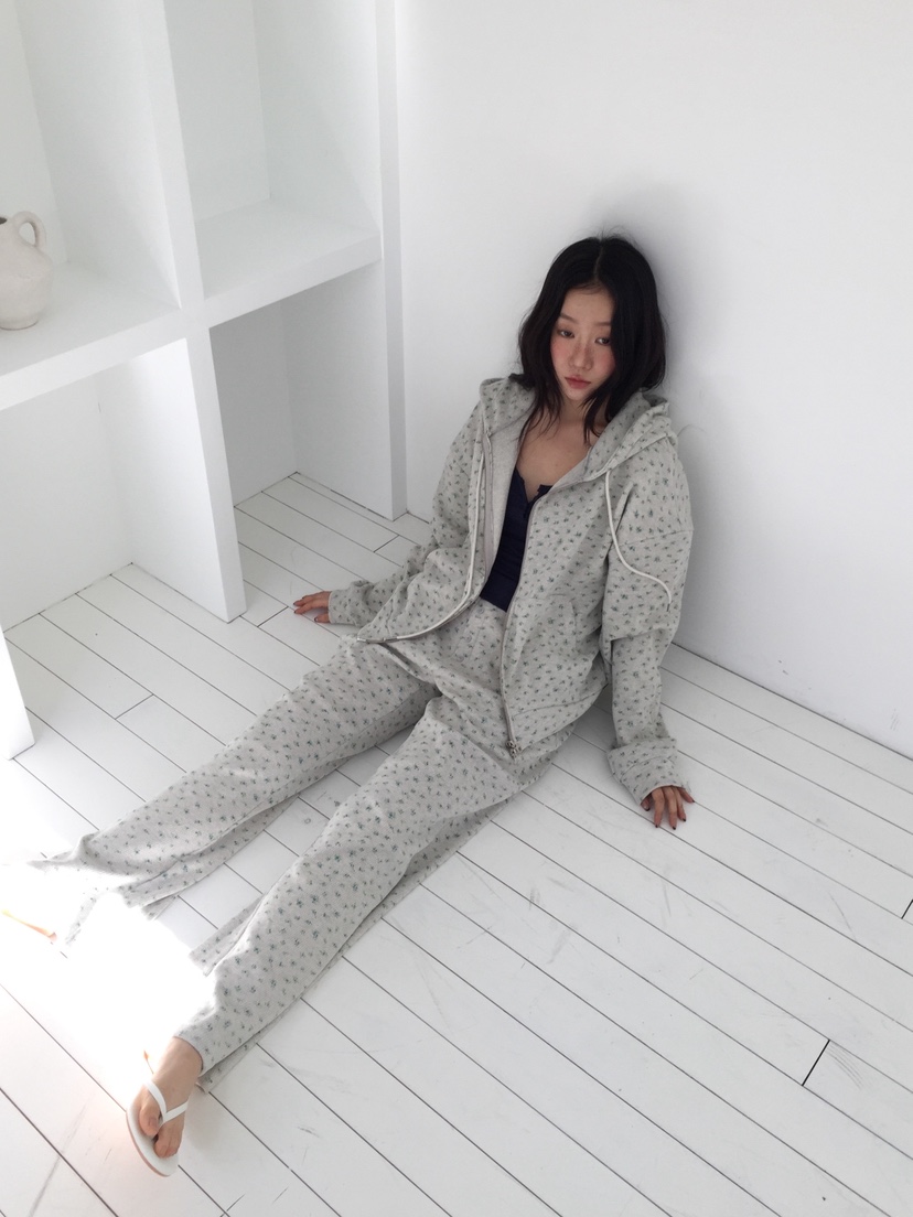 LOVE MOMENT東大門實拍女裝新款26春夏夾克連帽拉鏈衫花朵LOVE MOMENT夾克