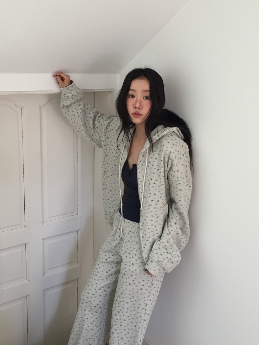 LOVE MOMENT東大門實拍女裝新款26春夏夾克連帽拉鏈衫花朵LOVE MOMENT夾克