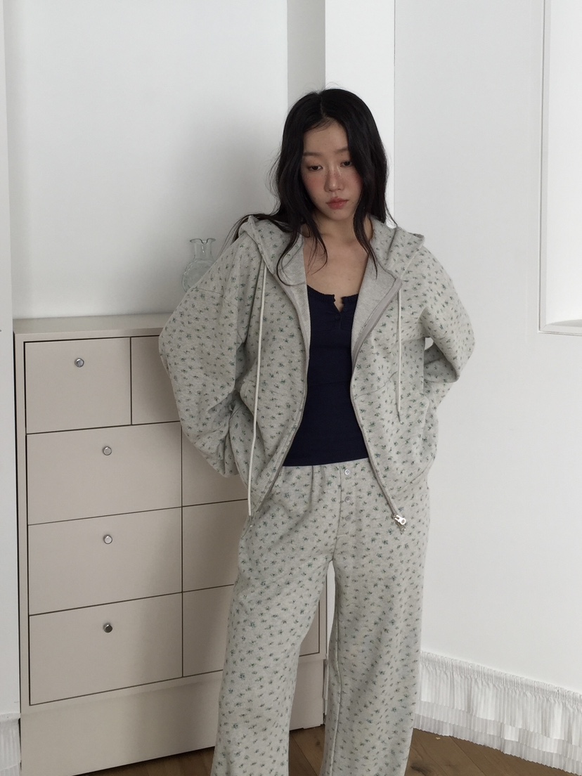 LOVE MOMENT東大門實拍女裝新款26春夏夾克連帽拉鏈衫花朵LOVE MOMENT夾克