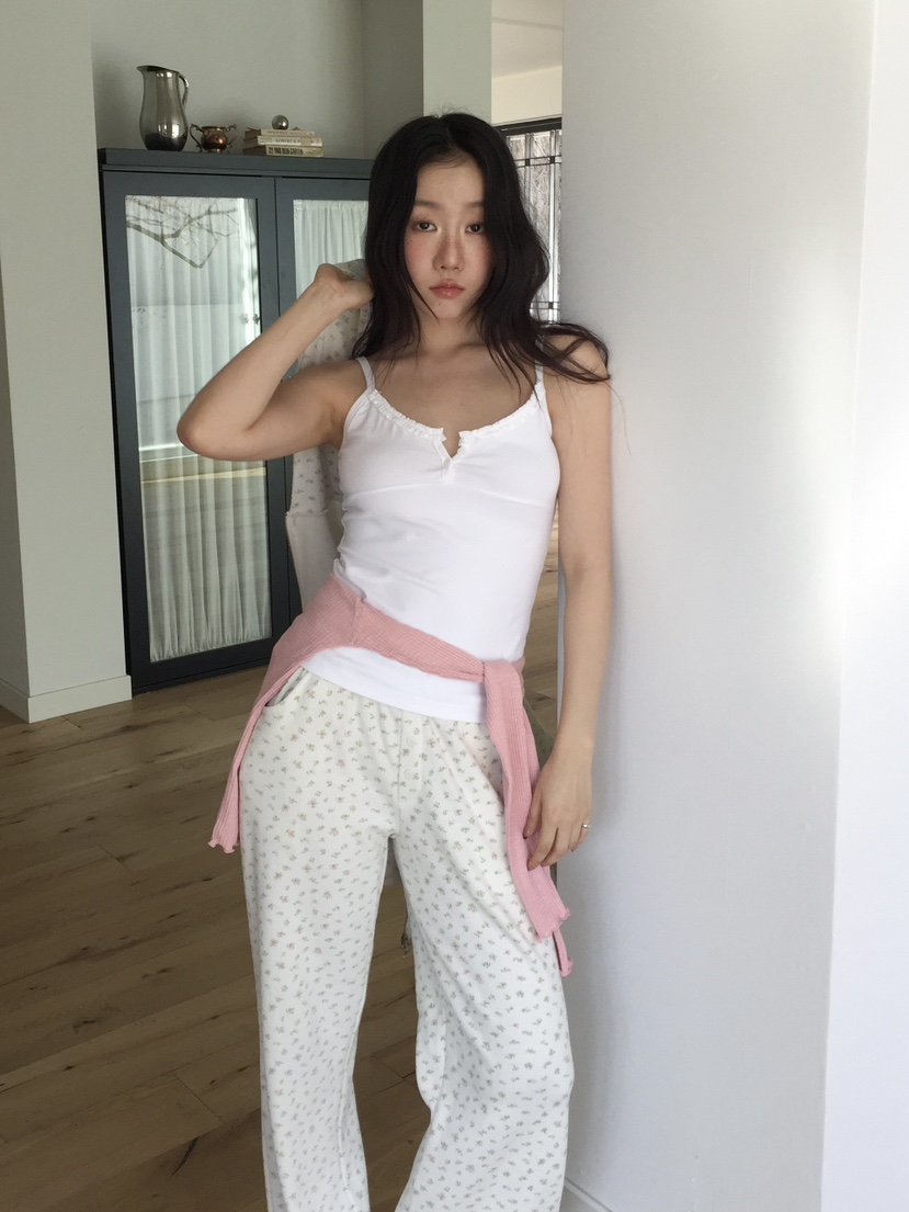 LOVE MOMENT東大門實拍女士新款職業人氣吊帶背心荷葉邊LOVE MOMENT吊帶/背心